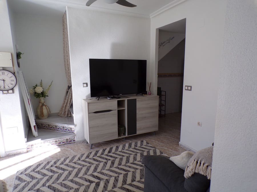 2 bedroom Apartment for sale in Cabo Roig with pool - € 179,995 (Ref: 9743201)