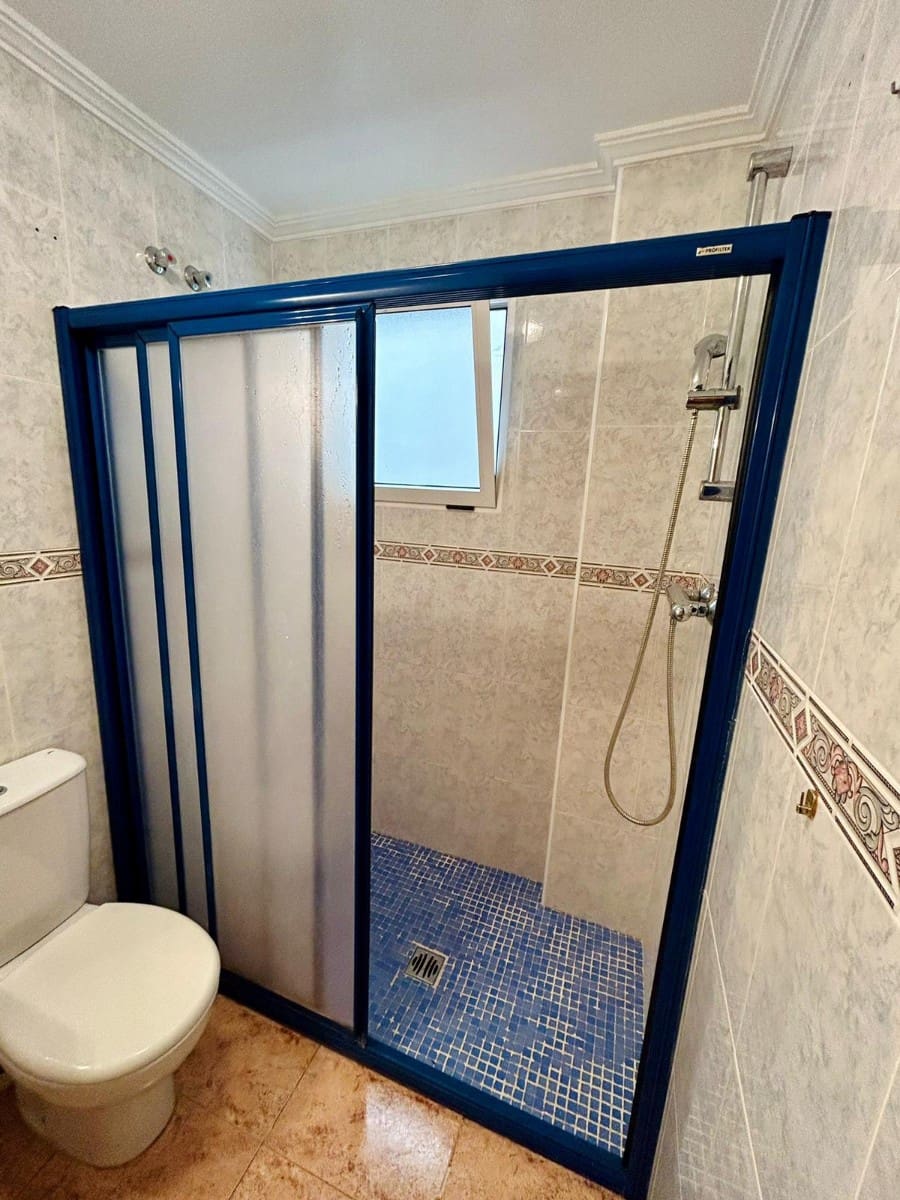 2 sovrum Lägenhet till salu i Torrevieja - 142 000 € (Ref: 9747237)