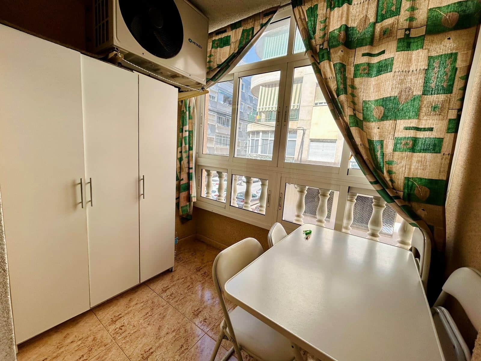 2 sovrum Lägenhet till salu i Torrevieja - 142 000 € (Ref: 9747237)