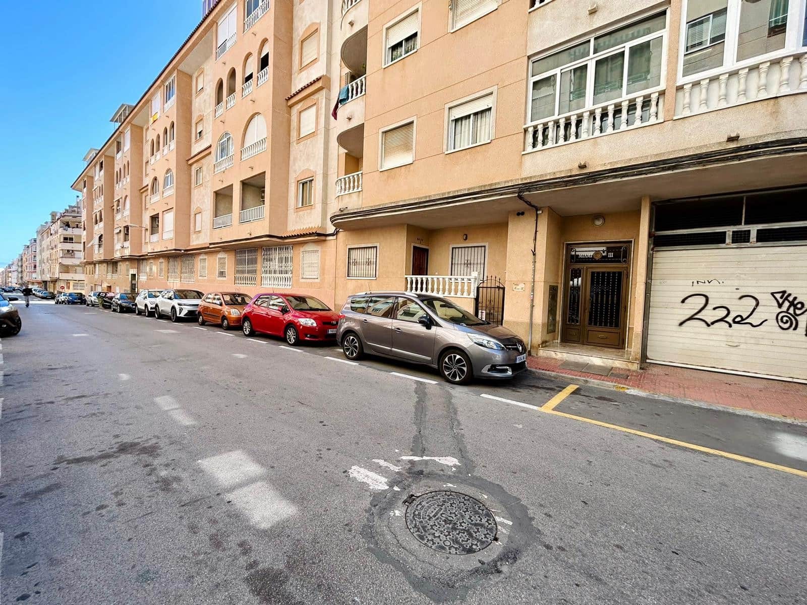 2 sovrum Lägenhet till salu i Torrevieja - 142 000 € (Ref: 9747237)