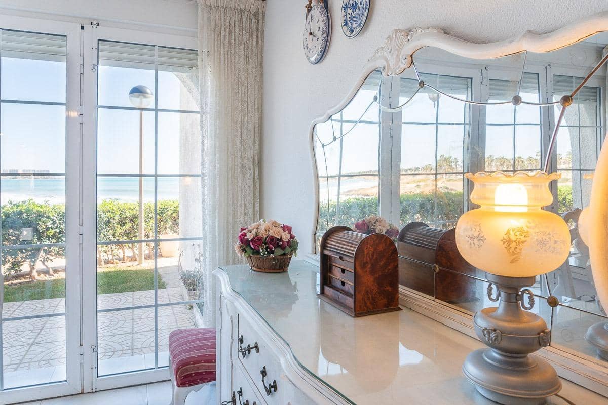 2 soveværelse Byhus til salg i Orihuela Costa med swimmingpool - € 390.000 (Ref: 9747243)