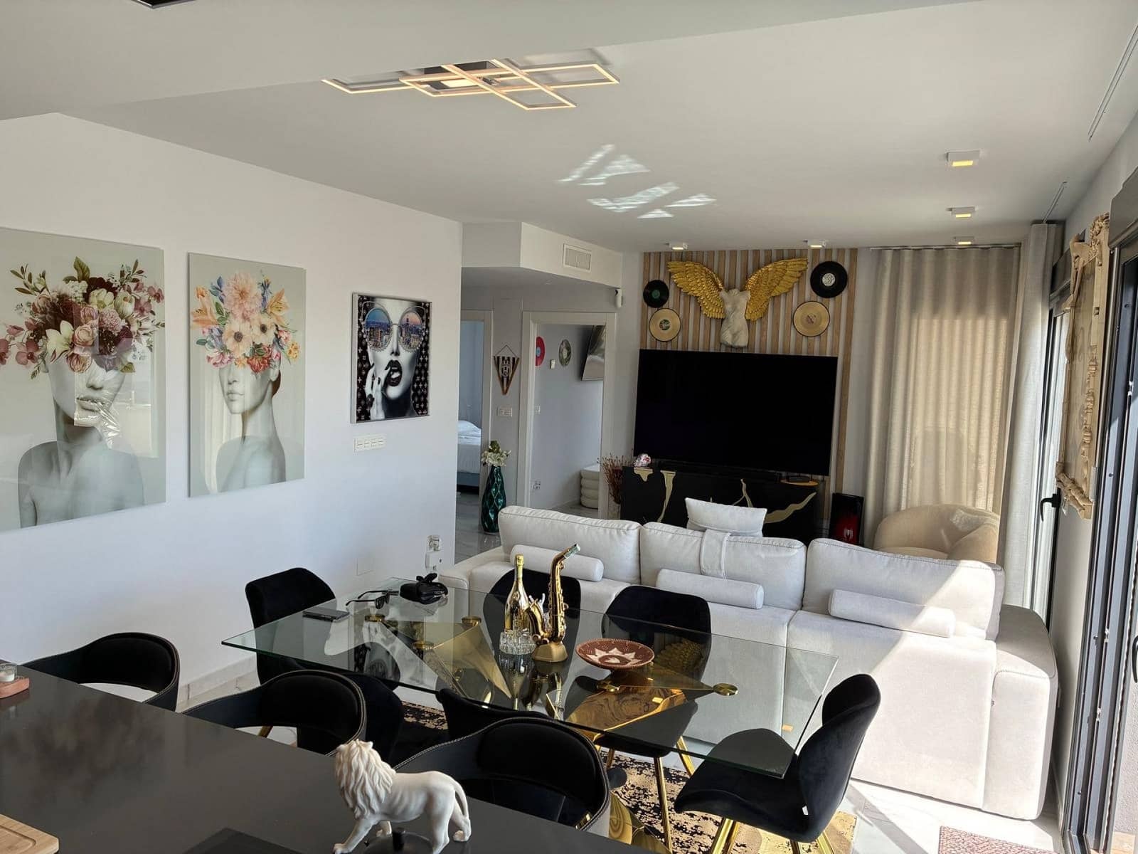 3 makuuhuone Huoneisto myytävänä paikassa Los Altos mukana uima-altaan 
autotalli - 589 000 € (Ref: 9750937)