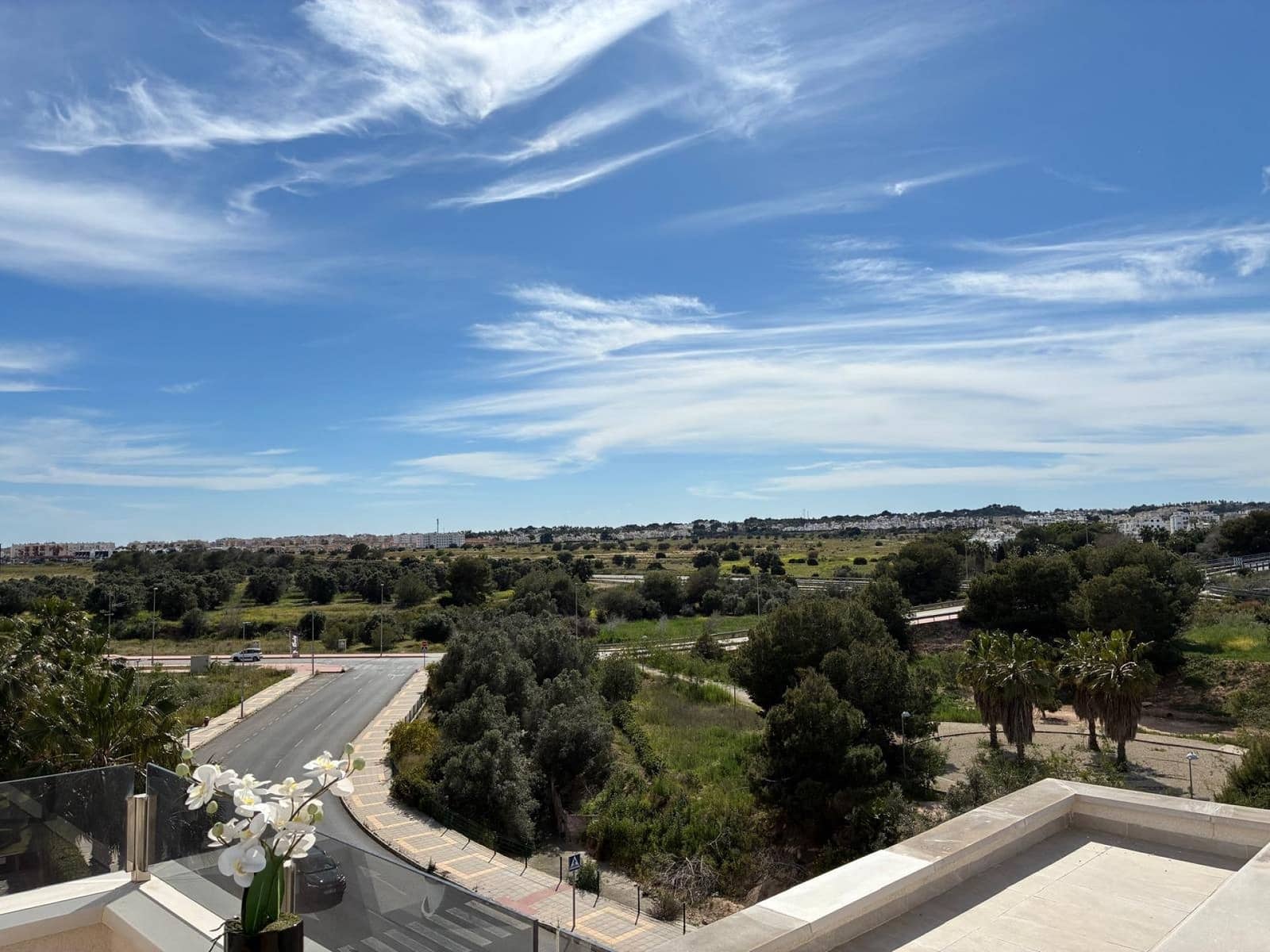 3 makuuhuone Huoneisto myytävänä paikassa Los Altos mukana uima-altaan 
autotalli - 589 000 € (Ref: 9750937)