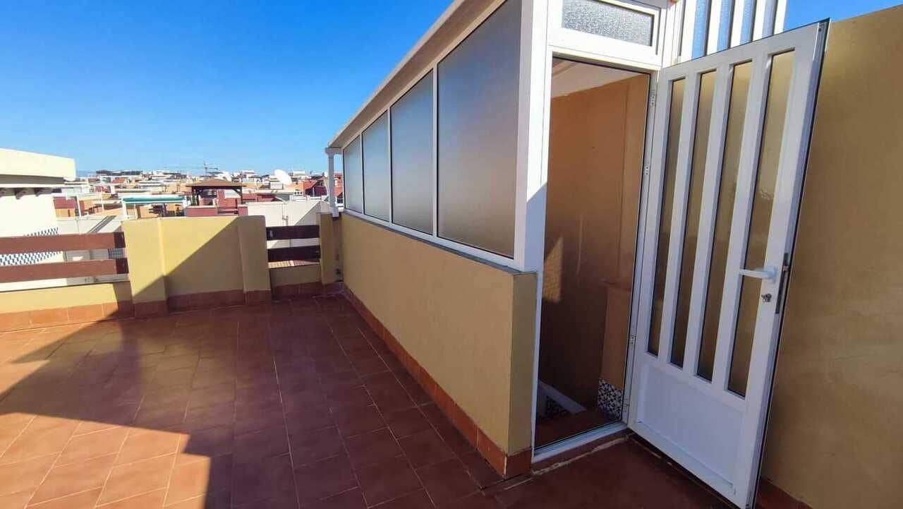 2 soverom Leilighet til salgs i Los Altos med svømmebasseng garasje - € 139 950 (Ref: 9758354)