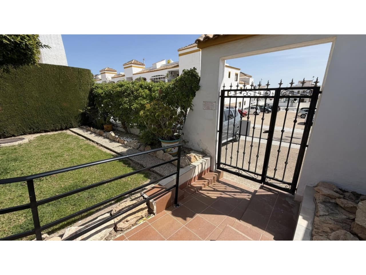 2 soverom Leilighet til salgs i Entre Naranjos med svømmebasseng - € 129 900 (Ref: 9762404)