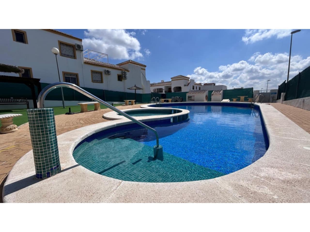 2 bedroom Apartment for sale in Vistabella with pool - € 135,000 (Ref: 9762488)