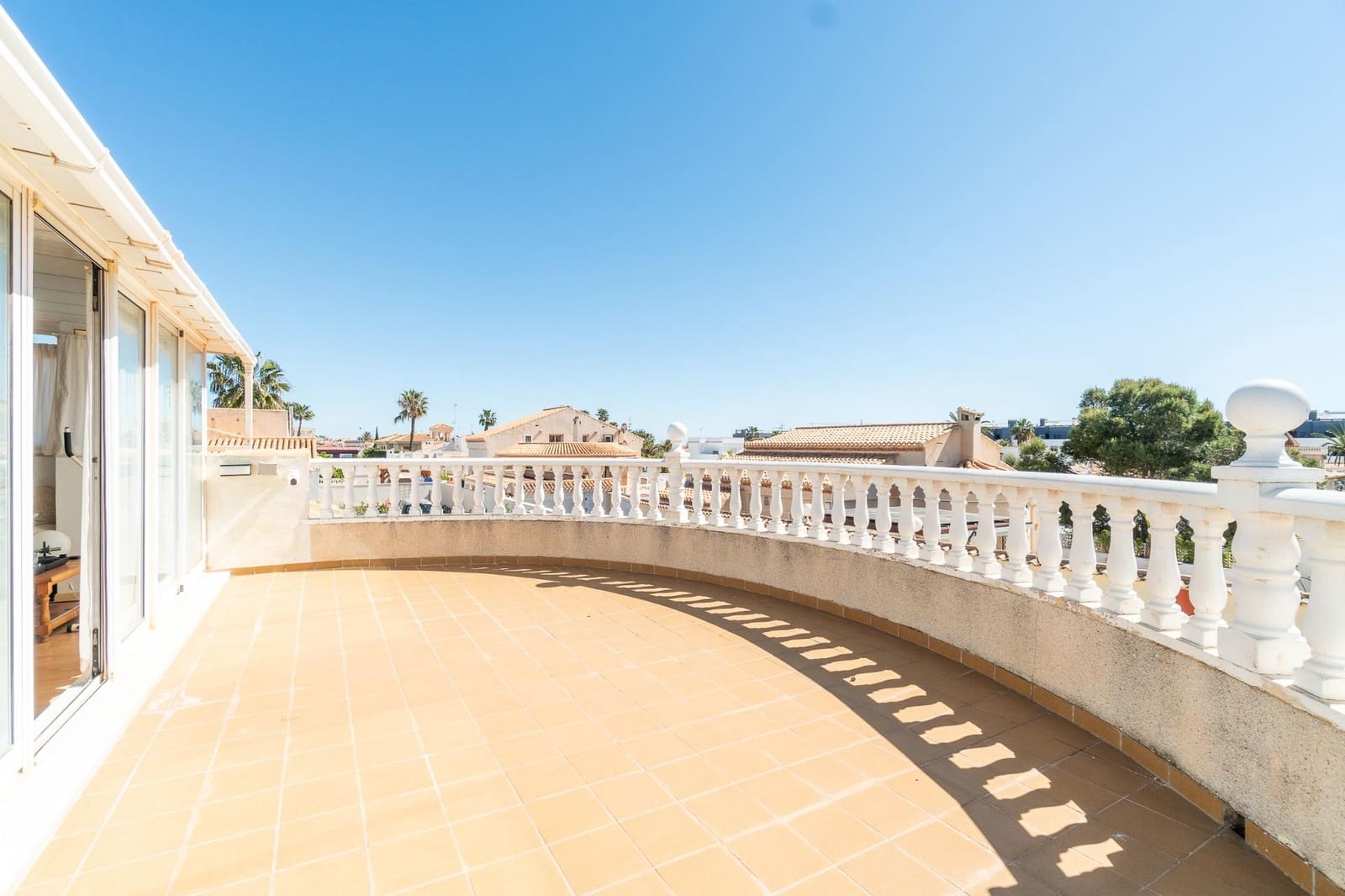 3 Zimmer Villa zu verkaufen in Orihuela Costa mit Pool Garage - 640.000 € (Ref: 9763912)
