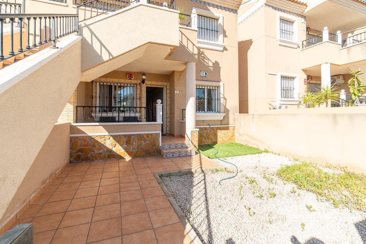 Bungalow de 2 habitaciones en Orihuela Costa en venta con piscina - 169.000 € (Ref: 9763913)