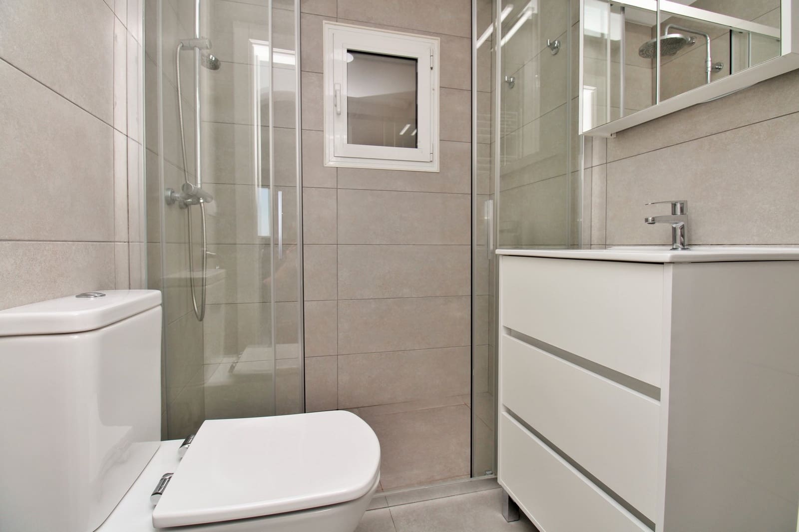 3 soveværelse Villa til salg i Villamartin med swimmingpool - € 499.000 (Ref: 9763917)