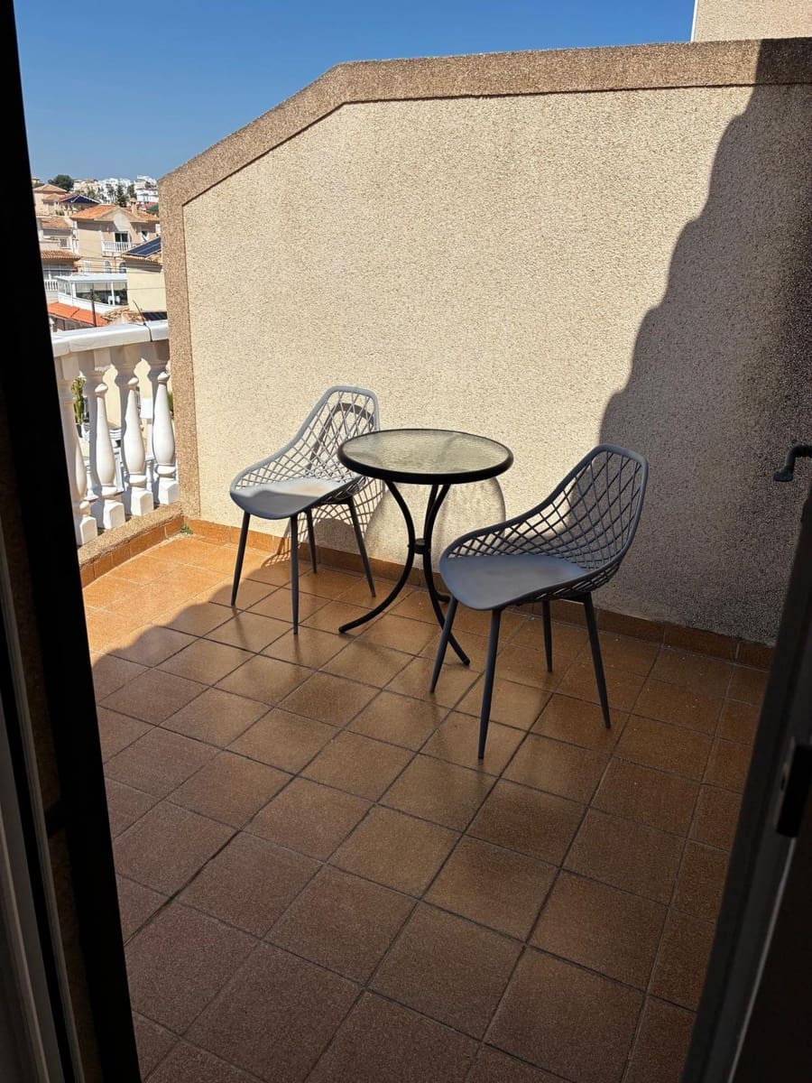 3 bedroom Semi-detached Villa for sale in Orihuela Costa with pool - € 249,950 (Ref: 9764852)