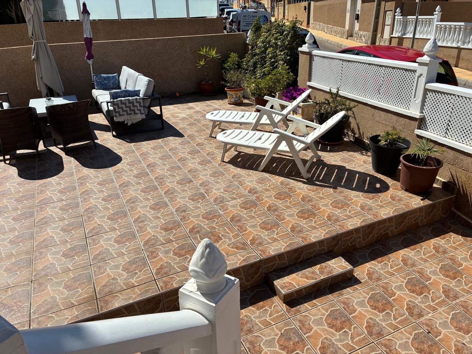 3 bedroom Semi-detached Villa for sale in Orihuela Costa with pool - € 249,950 (Ref: 9764852)