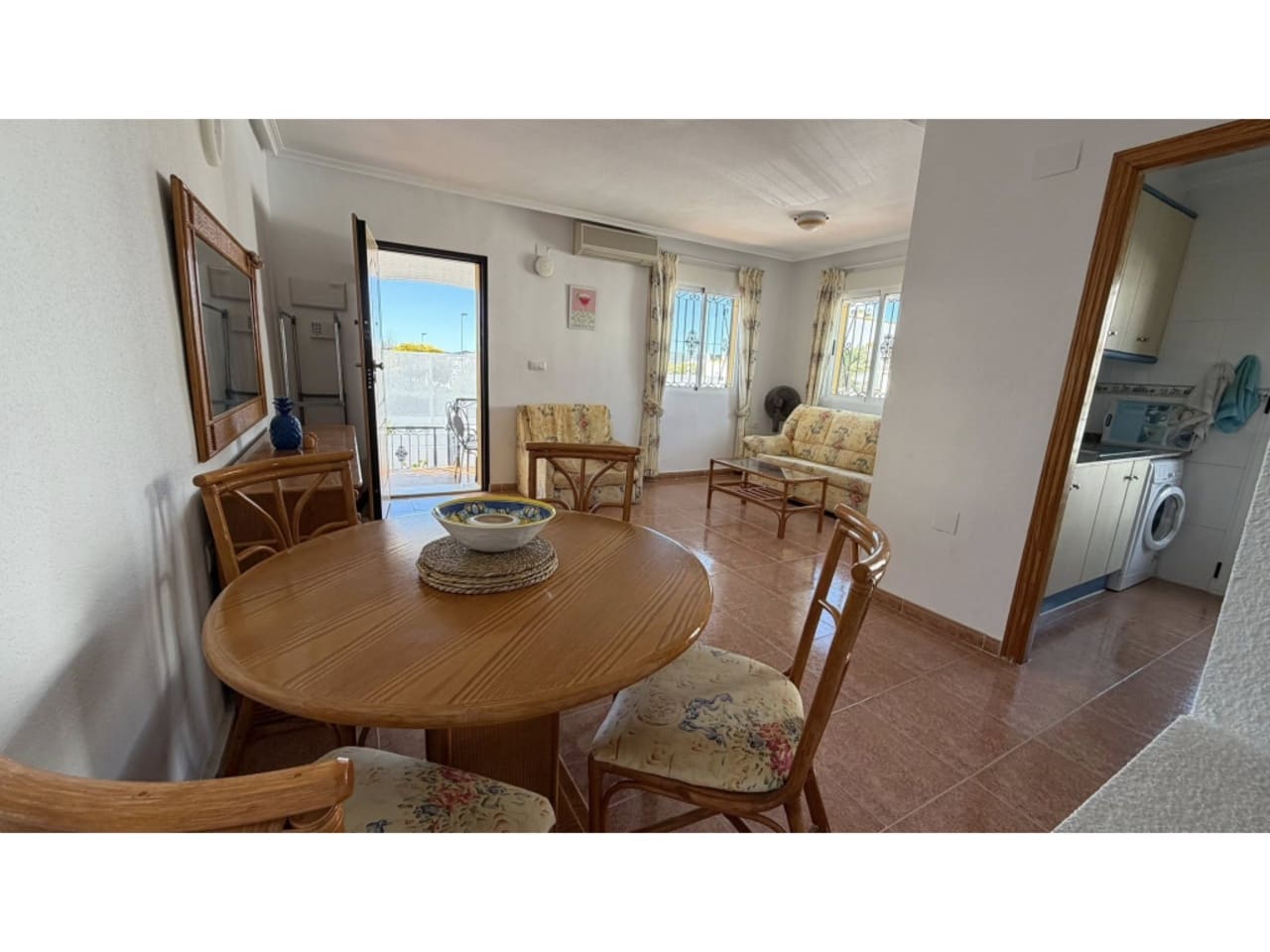 3 slaapkamer Huis te koop in Vistabella met zwembad - € 195.000 (Ref: 9775993)