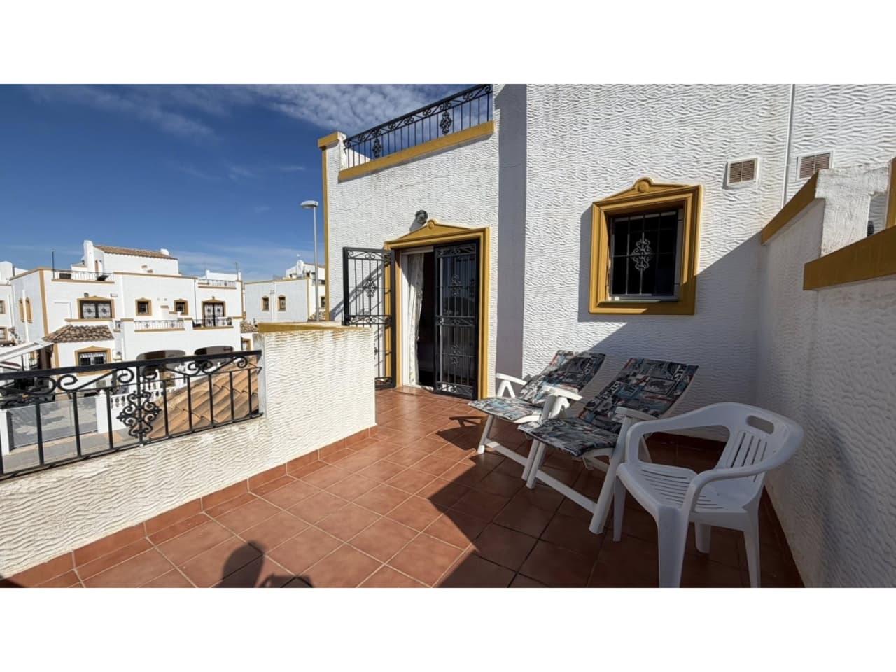 3 slaapkamer Huis te koop in Vistabella met zwembad - € 195.000 (Ref: 9775993)