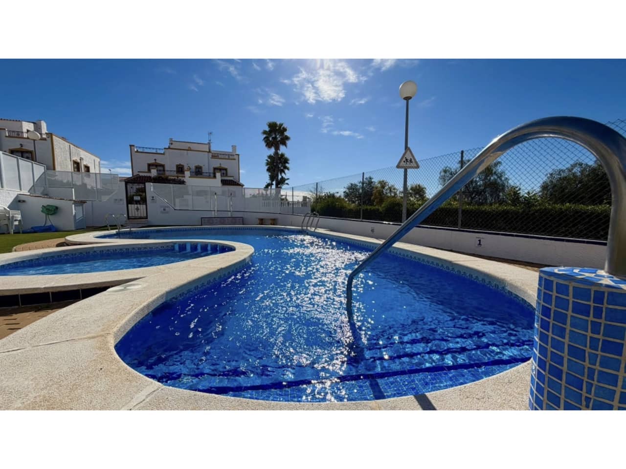 3 slaapkamer Huis te koop in Vistabella met zwembad - € 195.000 (Ref: 9775993)