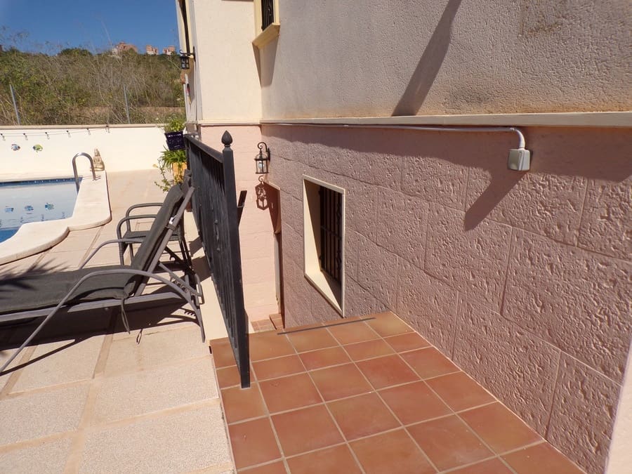 5 quarto Moradia para venda em San Miguel de Salinas com piscina - 349 995 € (Ref: 9784815)