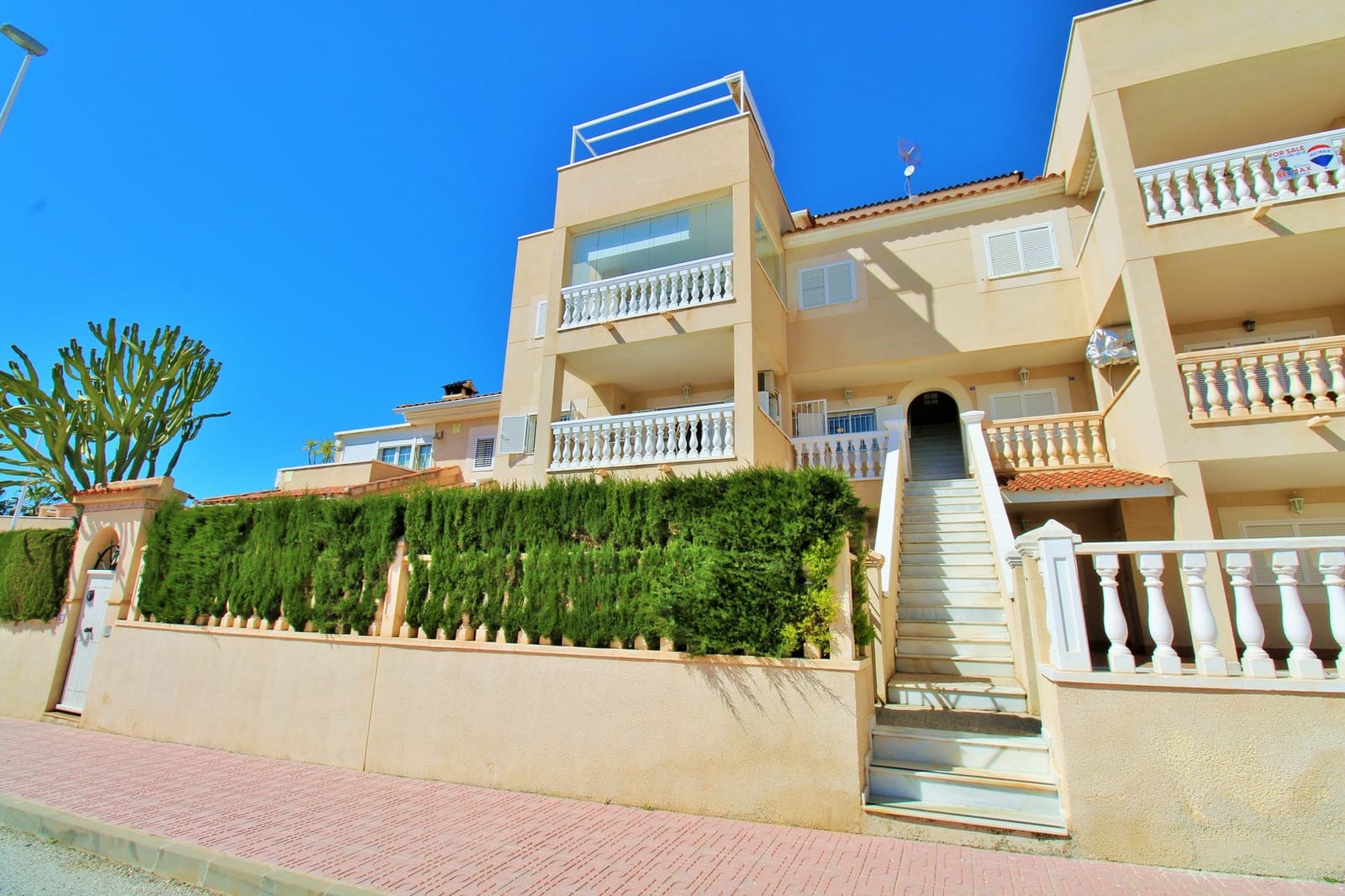 2 bedroom Apartment for sale in Playa Flamenca with pool - € 199,995 (Ref: 9784821)