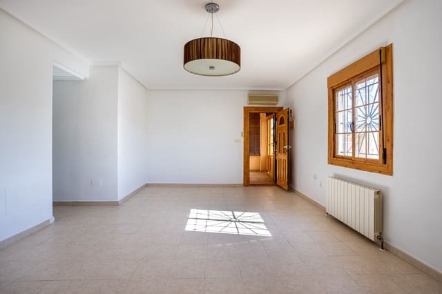 Chalet de 5 habitaciones en Benijófar en venta con piscina garaje - 449.900 € (Ref: 9793819)