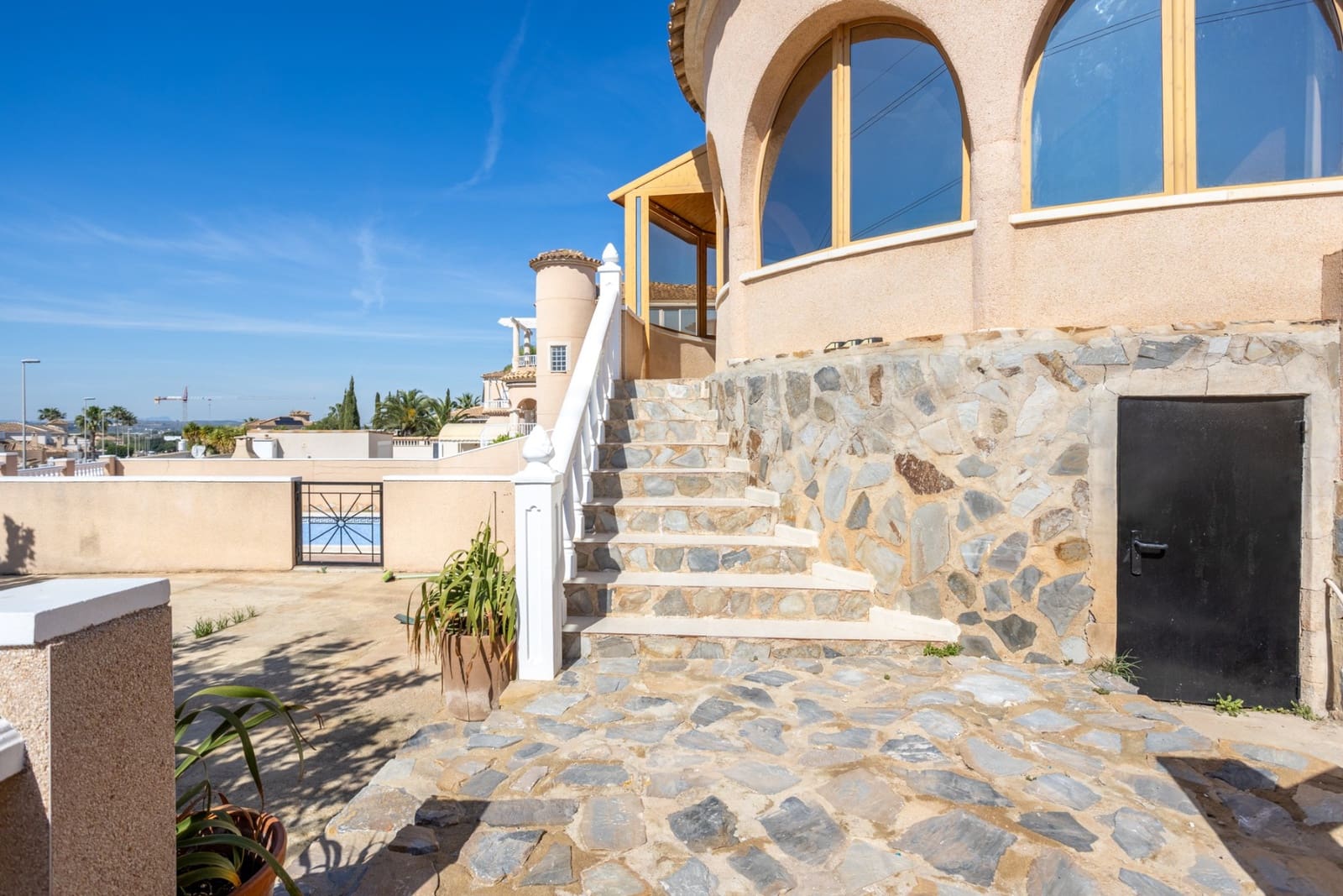 Chalet de 5 habitaciones en Benijófar en venta con piscina garaje - 449.900 € (Ref: 9793819)