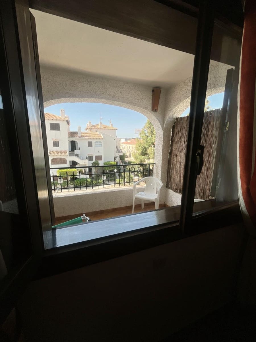 2 soveværelse Lejlighed til salg i Orihuela Costa med swimmingpool - € 205.000 (Ref: 9793824)