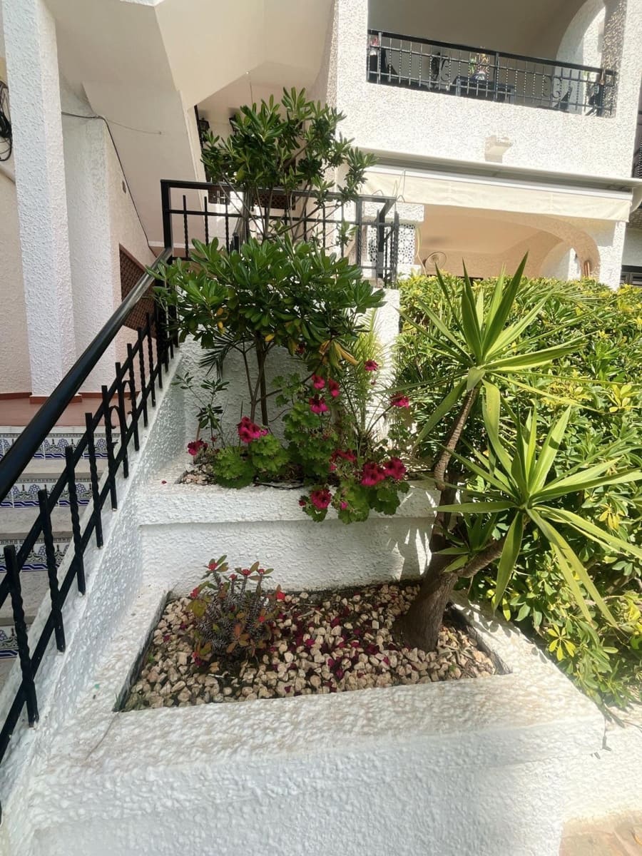 2 soveværelse Lejlighed til salg i Orihuela Costa med swimmingpool - € 205.000 (Ref: 9793824)