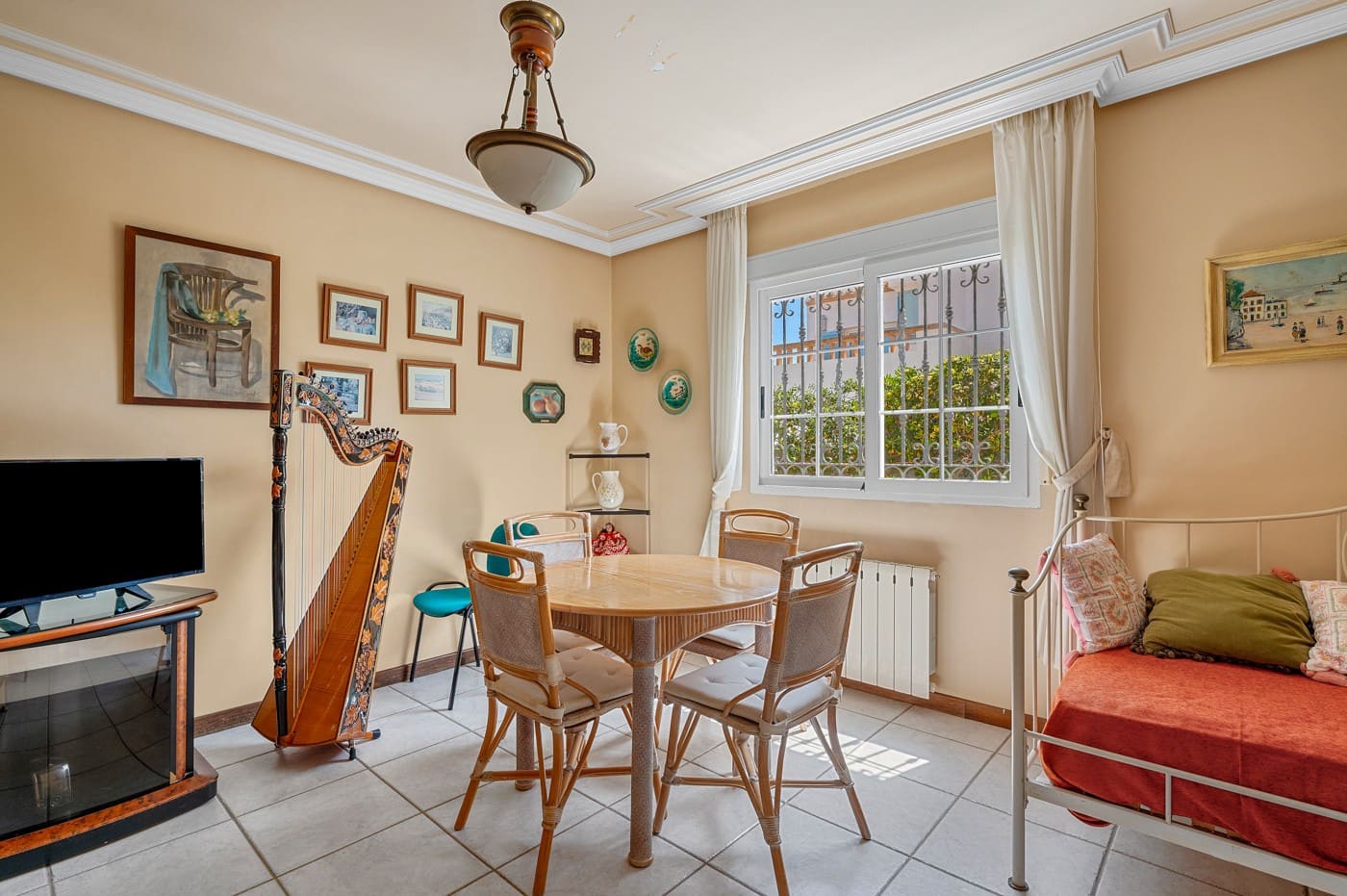 6 Zimmer Villa zu verkaufen in Torrevieja mit Pool - 950.000 € (Ref: 9798006)