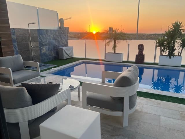 3 slaapkamer Villa te koop in Orihuela met zwembad - € 515.000 (Ref: 9803841)