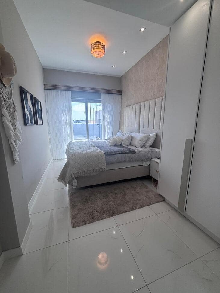 Chalet de 5 habitaciones en Villamartin en venta con piscina - 699.000 € (Ref: 9803843)