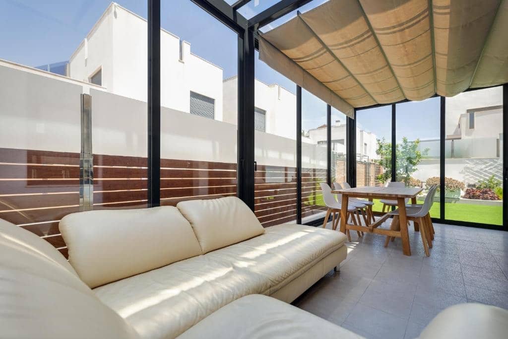 5 slaapkamer Villa te koop in Torrevieja met zwembad - € 559.000 (Ref: 9803844)
