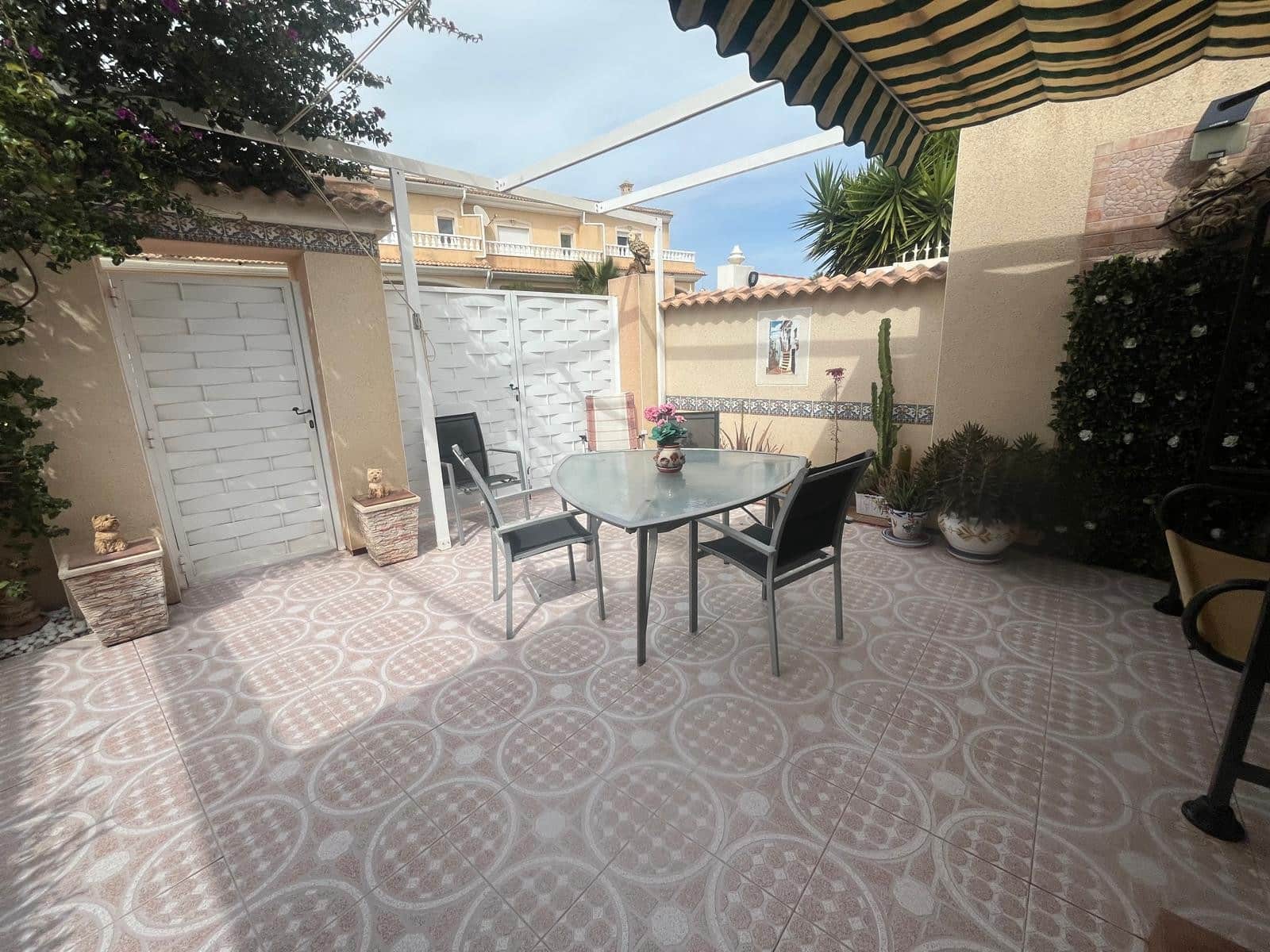 2 Zimmer Haus zu verkaufen in Ciudad Quesada mit Pool - 198.000 € (Ref: 9806718)