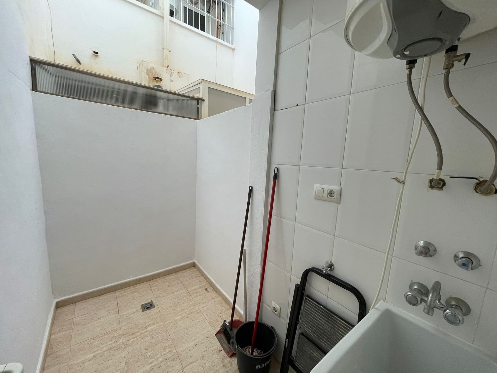 2 makuuhuone Huoneisto myytävänä paikassa Orihuela Costa mukana uima-altaan - 179 995 € (Ref: 9806721)