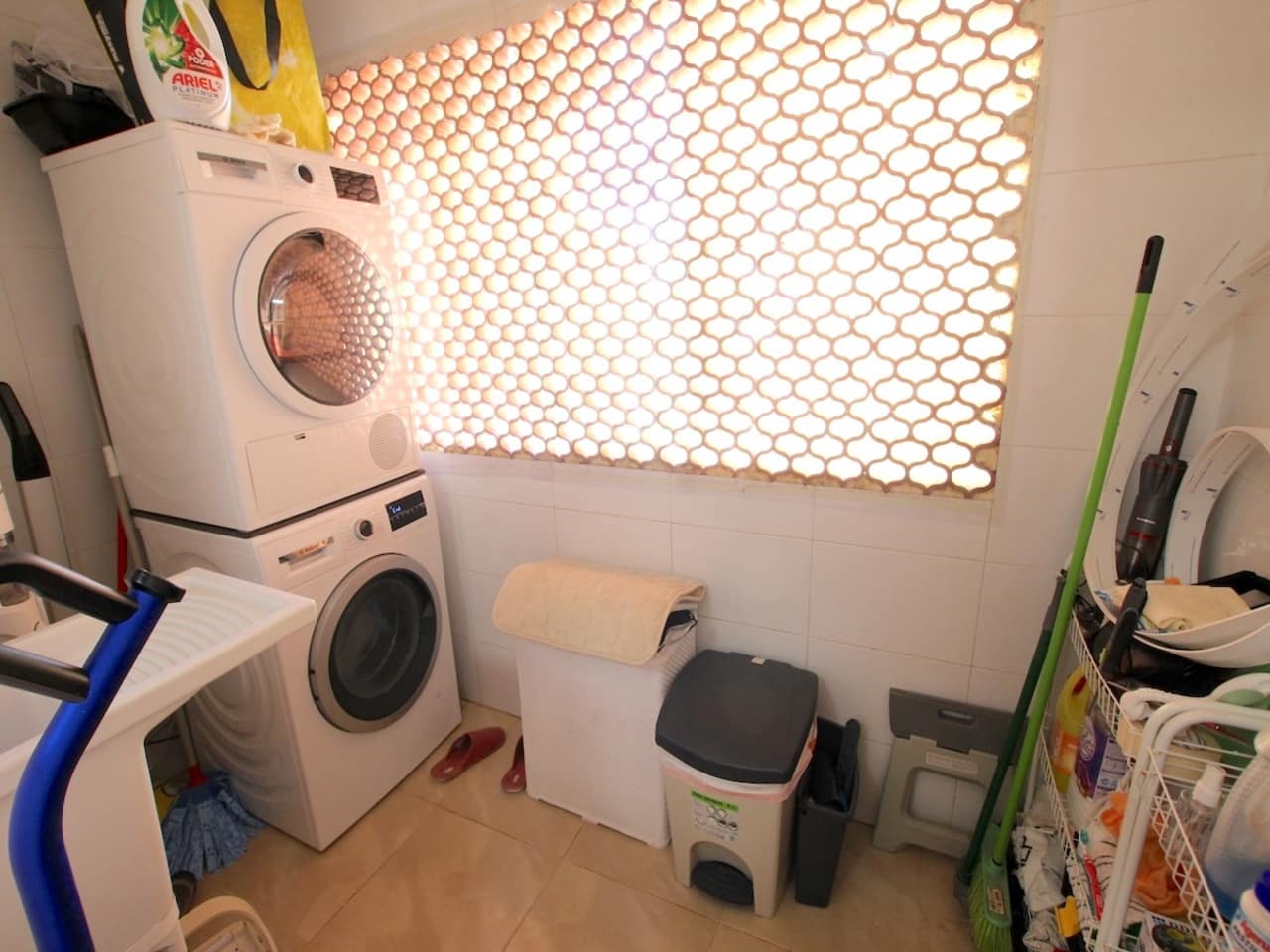 Chalet de 3 habitaciones en San Miguel de Salinas en venta con piscina - 210.000 € (Ref: 9806722)