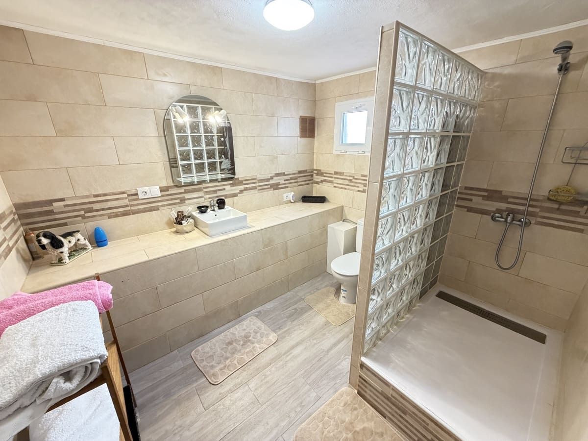 2 bedroom Bungalow for sale in San Miguel de Salinas - € 179,000 (Ref: 9815685)