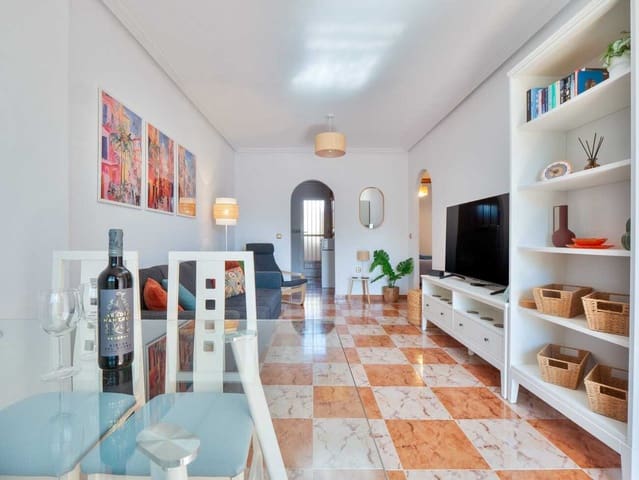 Apartamento de 2 habitaciones en Villamartin, Orihuela en venta - 139.950 € (Ref: 9815688)