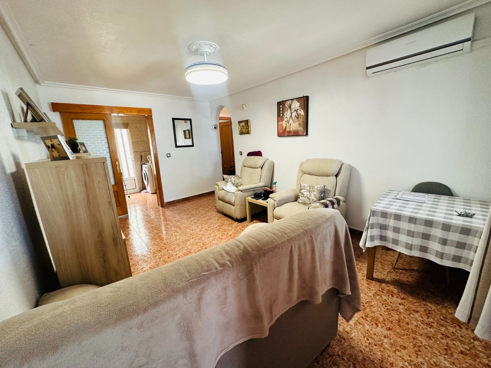 2 soveværelse Lejlighed til salg i Orihuela med swimmingpool - € 140.000 (Ref: 9829606)
