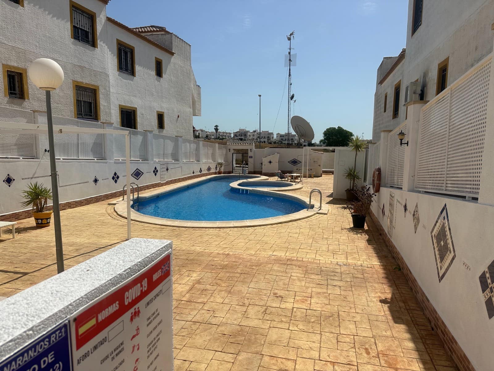 2 bedroom Apartment for sale in Orihuela with pool - € 135,000 (Ref: 9829606)