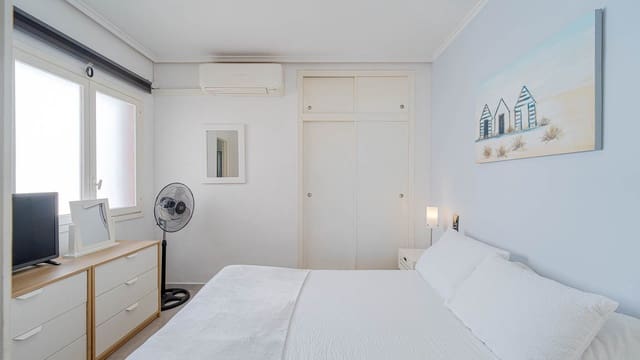 1 chambre Appartement à vendre à Punta Prima, Torrevieja avec piscine - 135 000 € (Ref: 9829884)