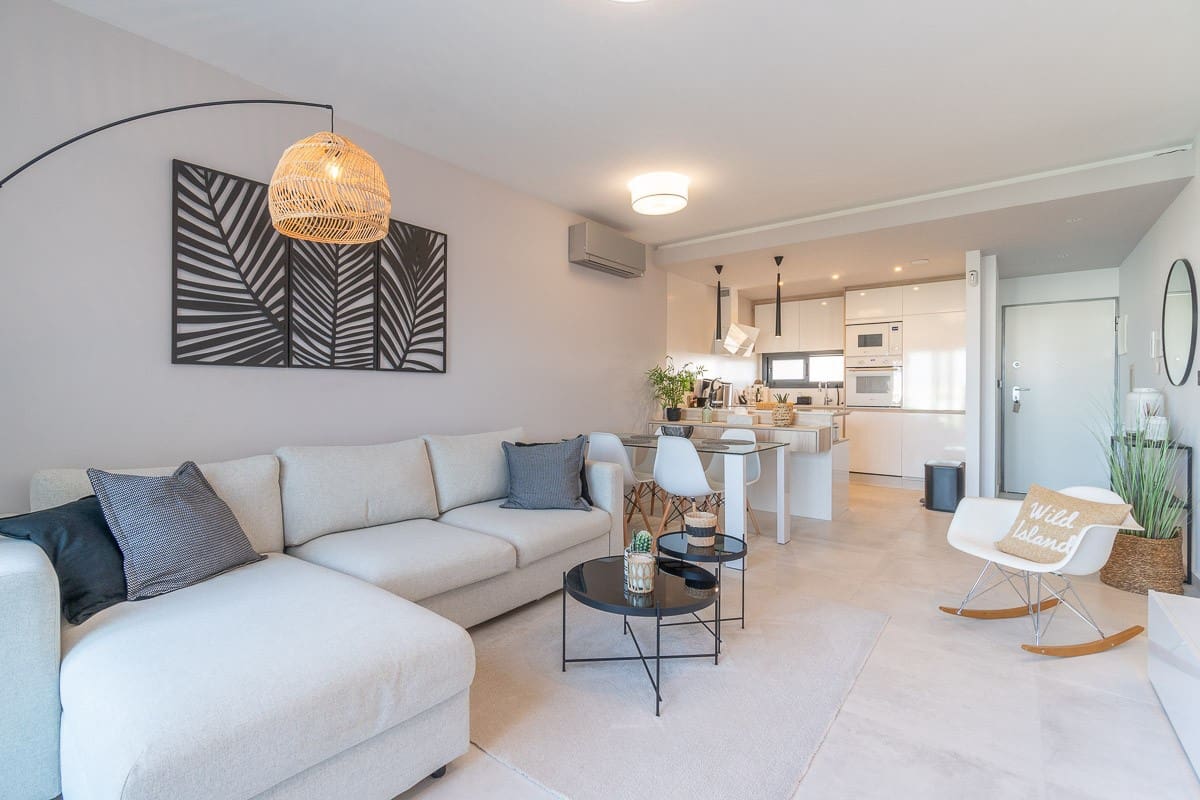 2 quarto Apartamento para venda em El Raso com piscina - 295 000 € (Ref: 9829886)
