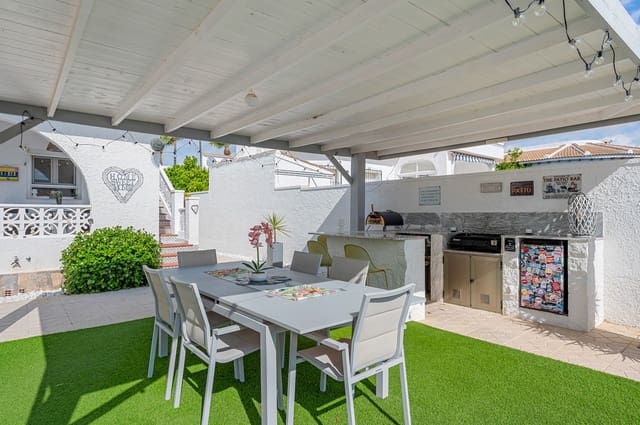 3 makuuhuone Huvila myytävänä paikassa Ciudad Quesada, Rojales mukana uima-altaan - 440 000 € (Ref: 9829890)