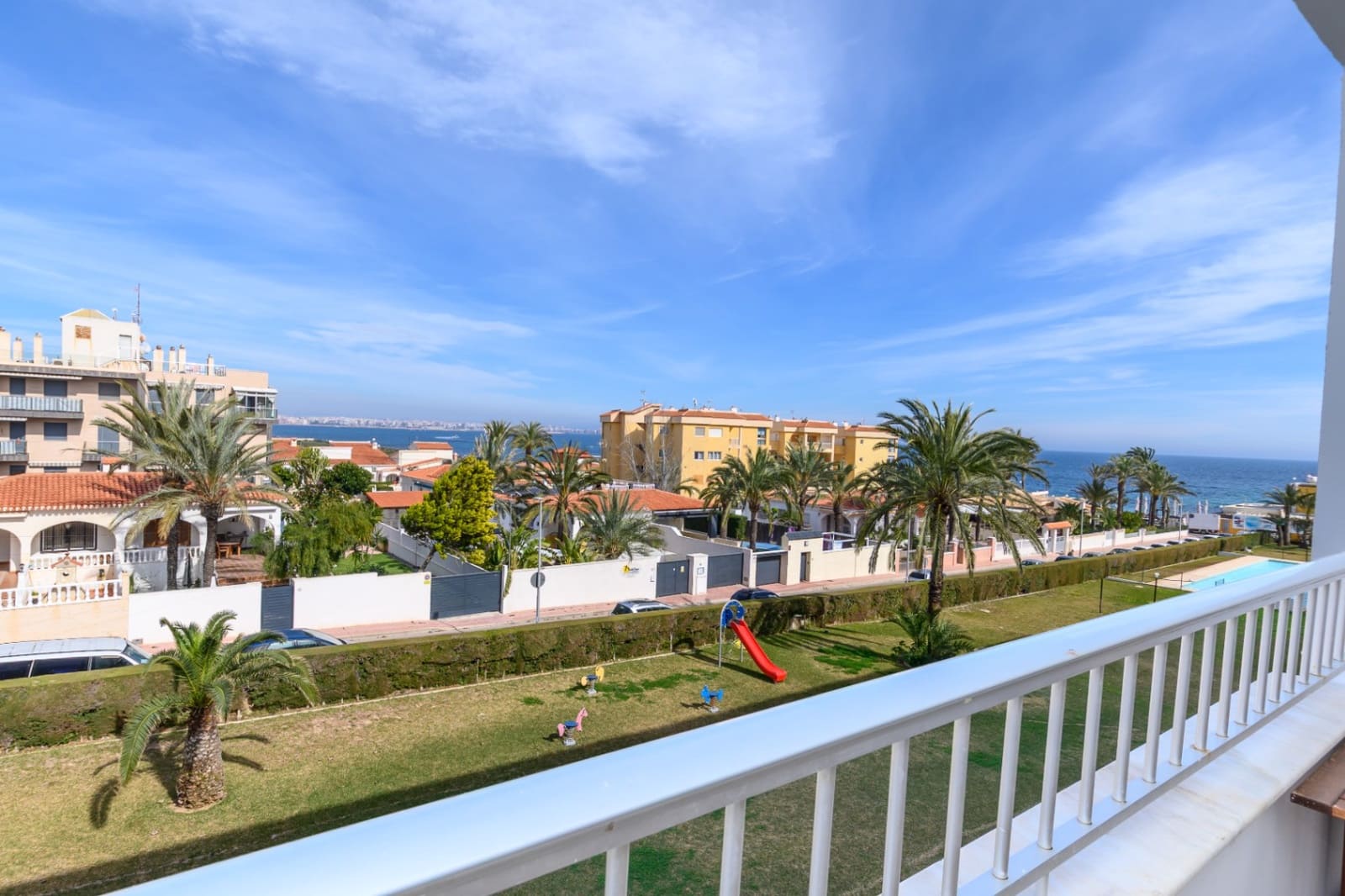 3 chambre Appartement à vendre à Punta Prima avec piscine garage - 279 700 € (Ref: 9830143)
