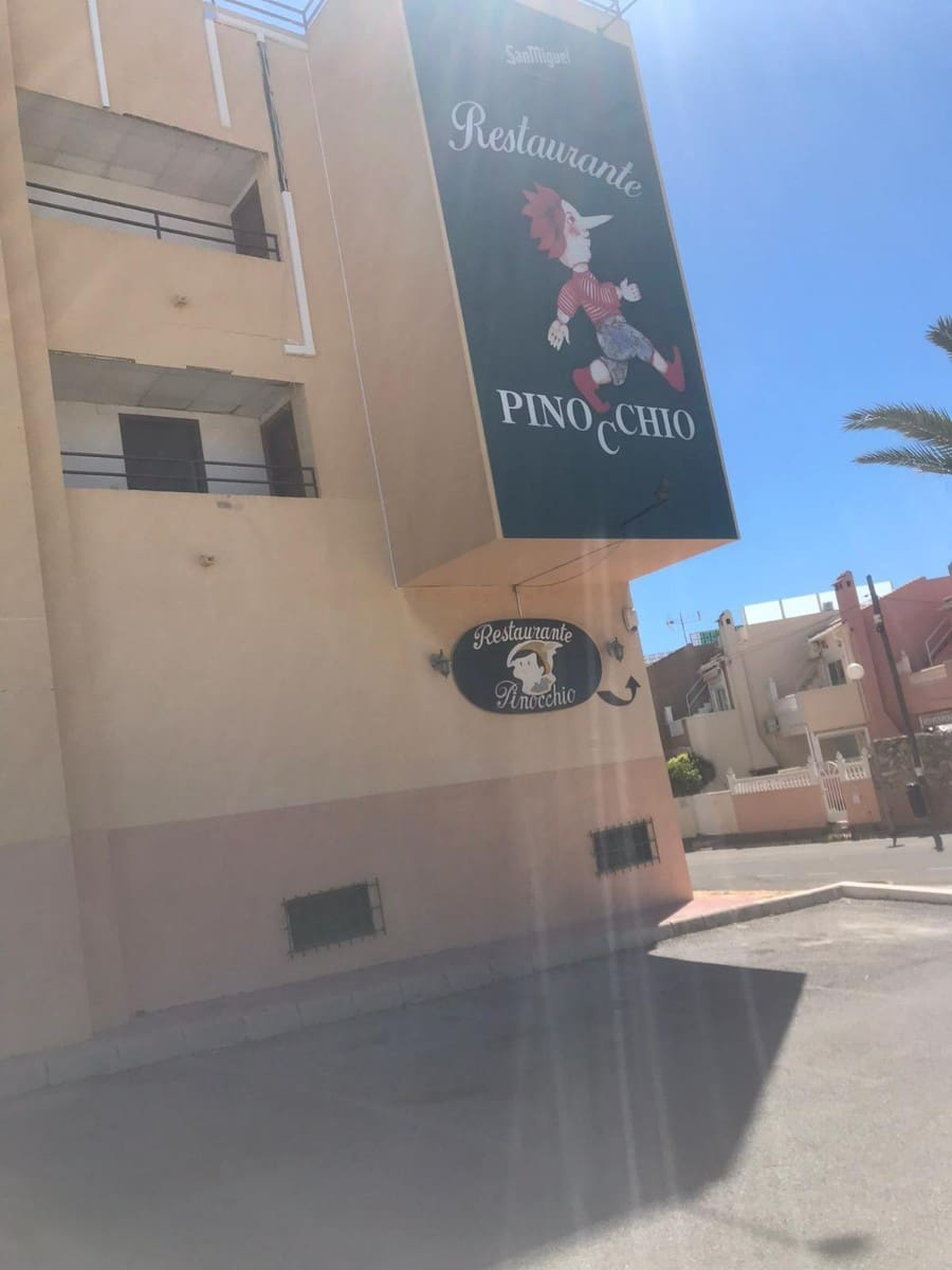 Apartment for sale in Torrevieja with pool - € 85,000 (Ref: 9830145)