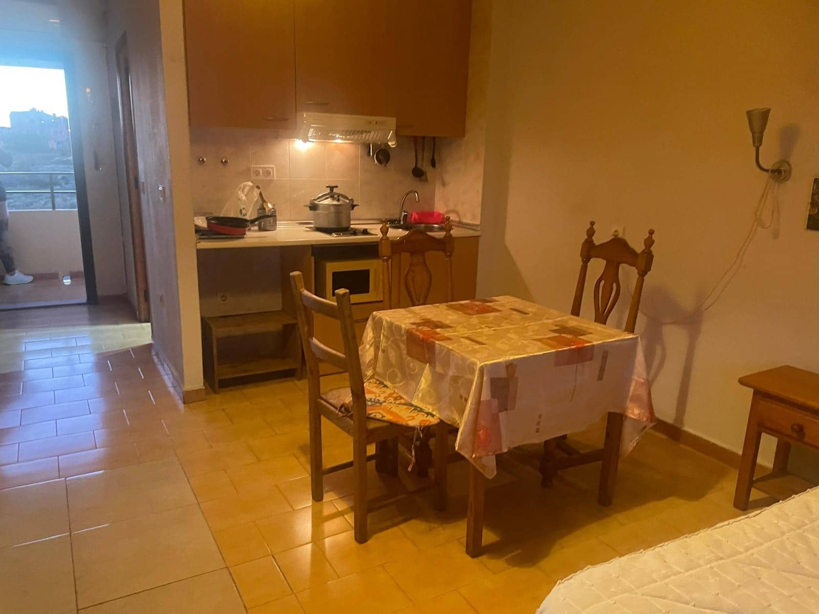 Apartment for sale in Torrevieja with pool - € 85,000 (Ref: 9830145)