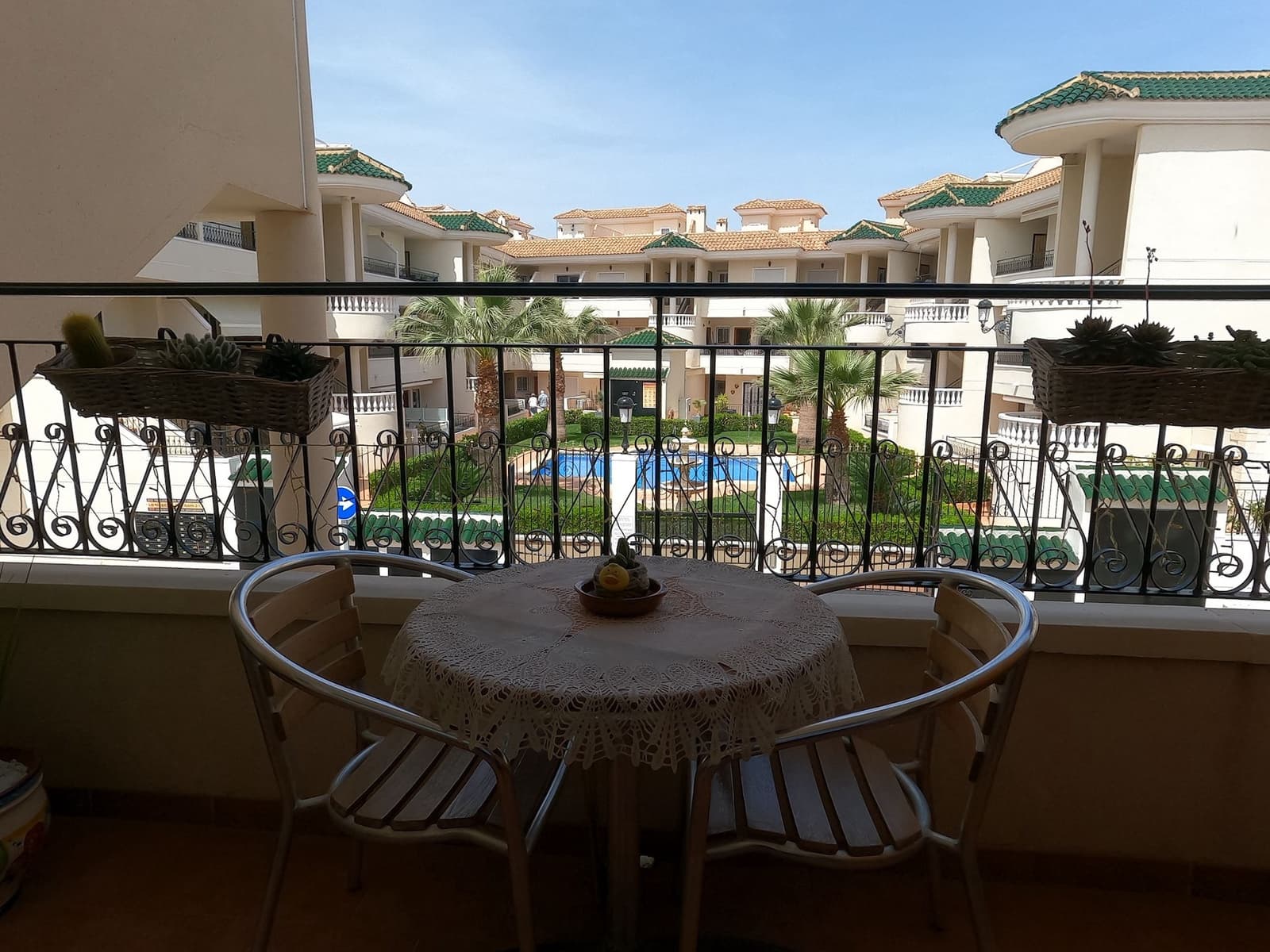 2 soveværelse Lejlighed til salg i Jacarilla med swimmingpool - € 104.995 (Ref: 9830153)