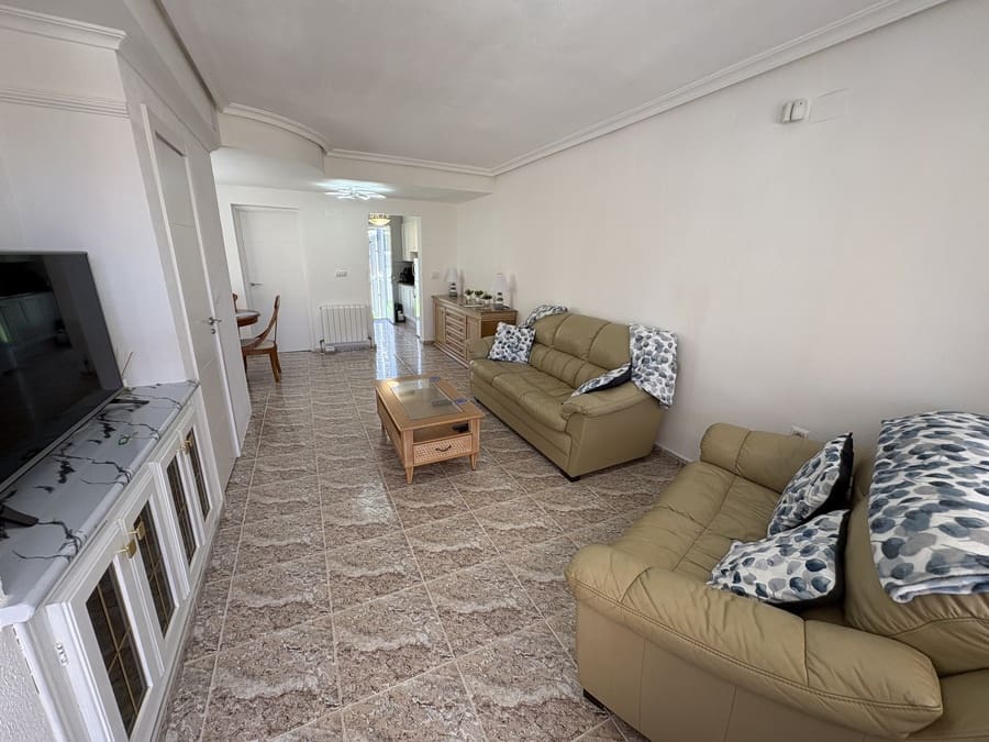 3 soveværelse Byhus til salg i Villamartin med swimmingpool - € 239.995 (Ref: 9830170)