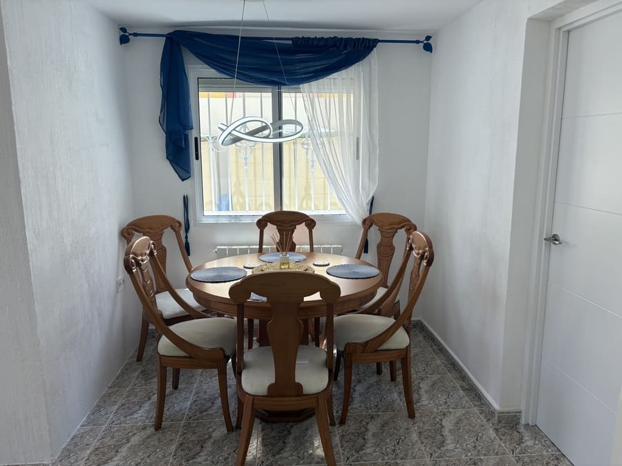3 soveværelse Byhus til salg i Villamartin med swimmingpool - € 239.995 (Ref: 9830170)