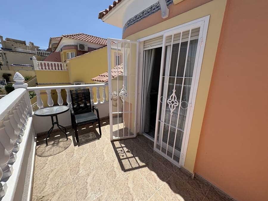 3 soveværelse Byhus til salg i Villamartin med swimmingpool - € 239.995 (Ref: 9830170)