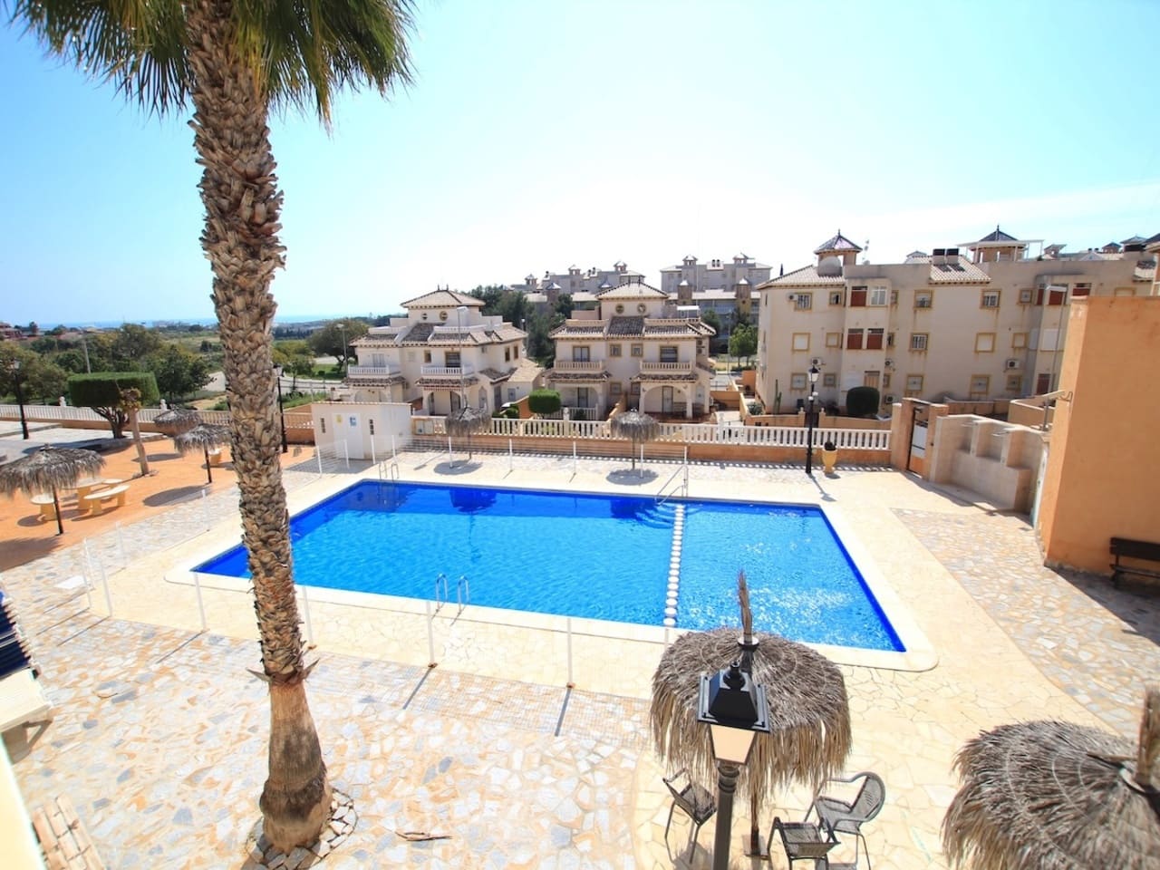 2 bedroom Townhouse for sale in Cabo Roig - € 235,000 (Ref: 9830176)