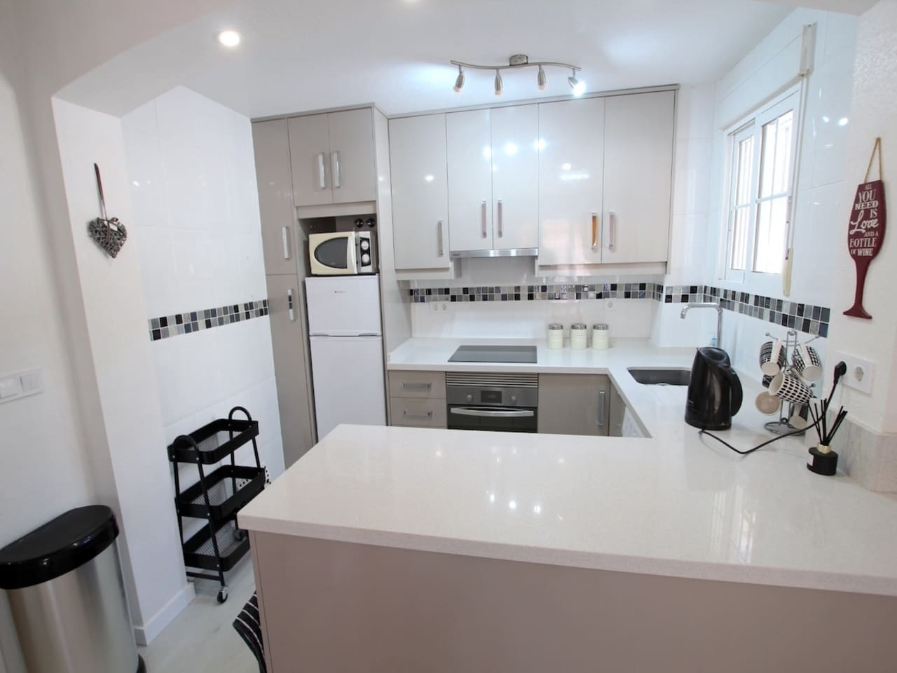 2 bedroom Townhouse for sale in Cabo Roig - € 235,000 (Ref: 9830176)