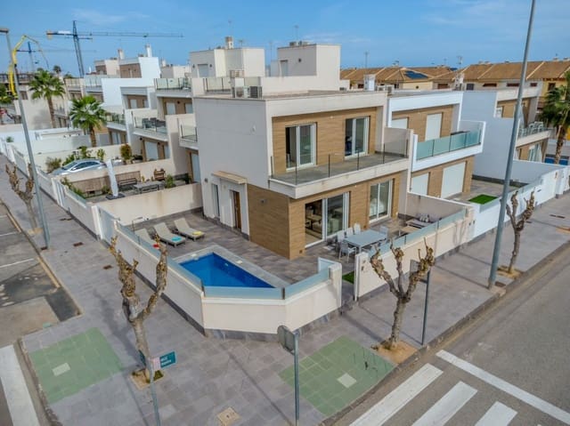 3 soveværelse Villa til salg i Pilar de la Horadada med swimmingpool garage - € 424.950 (Ref: 9832047)