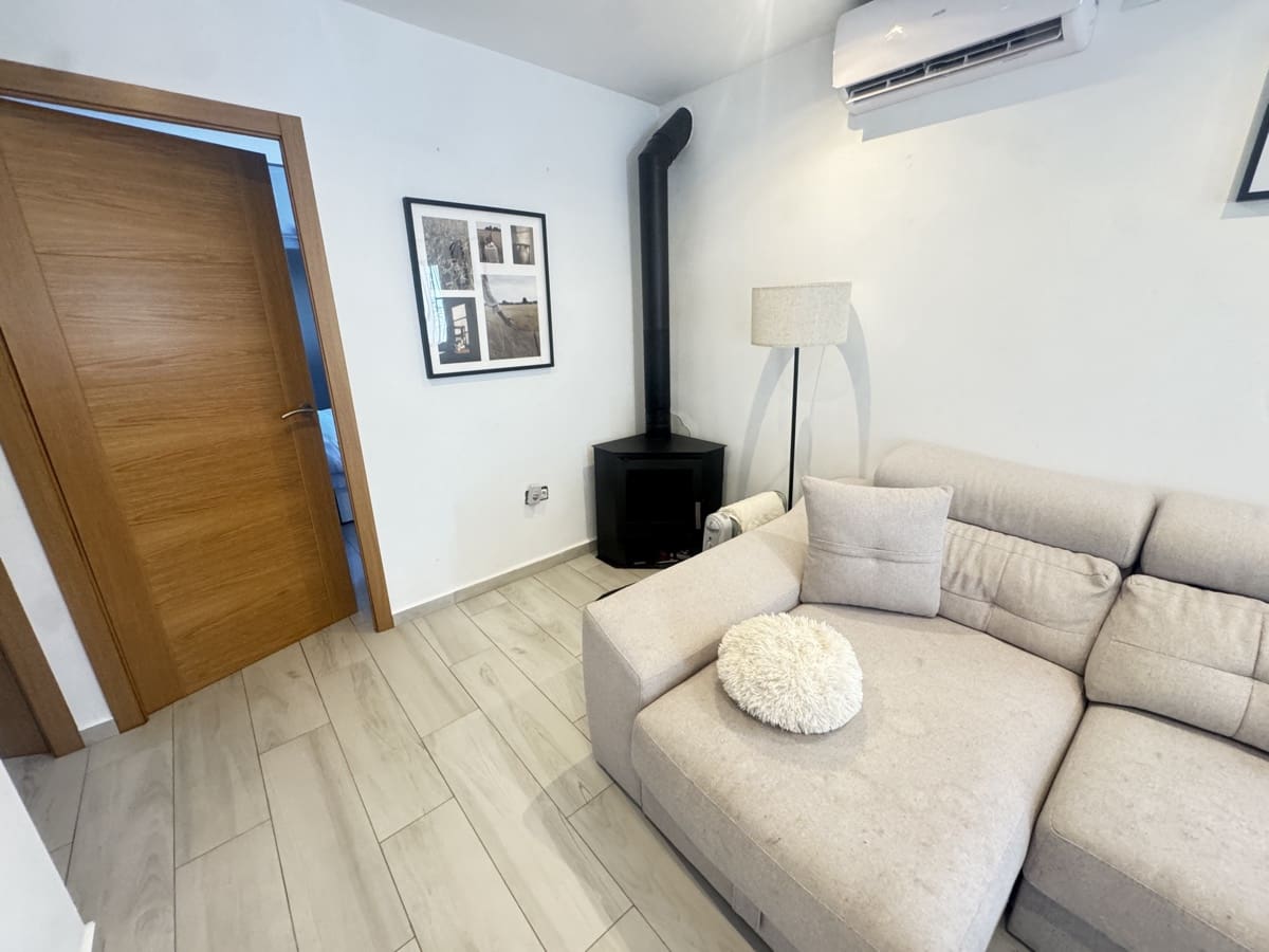 2 bedroom Villa for sale in Blue Lagoon with pool - € 249,000 (Ref: 9850174)