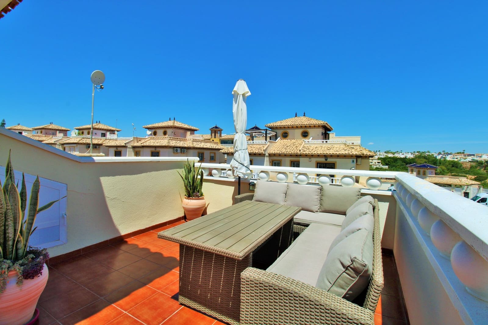 2 bedroom Townhouse for sale in Cabo Roig with pool - € 219,900 (Ref: 9856234)